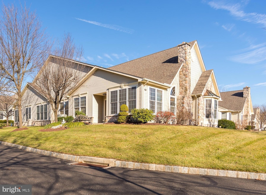 513 Poppy Ct unit V212, Langhorne, PA 19047 - photo 1