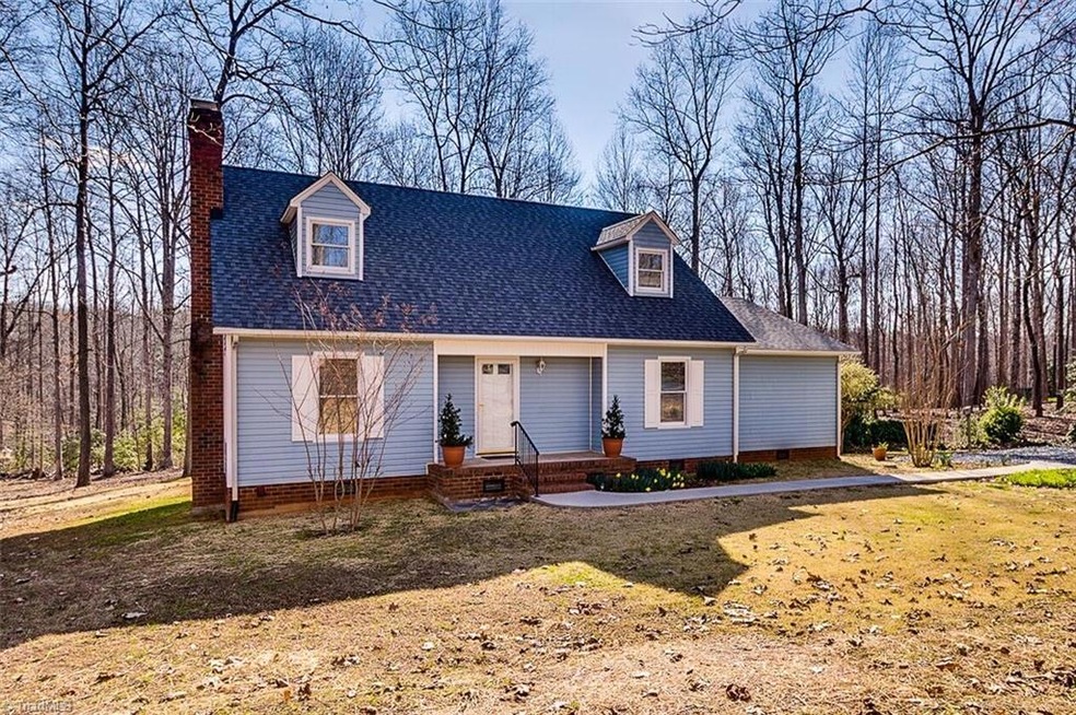 1947 Woodlane Ct, Asheboro, NC 27205 - photo 1