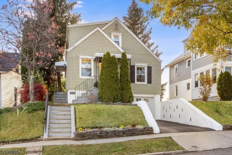 27 Gillespie Rd, Bloomfield, NJ 07003 - photo 1