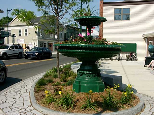 51 Main St, Groton, CT 06340 - photo 1