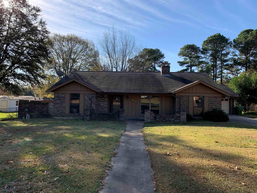 1613 S Park Rd, Texarkana, TX 75503 - photo 1