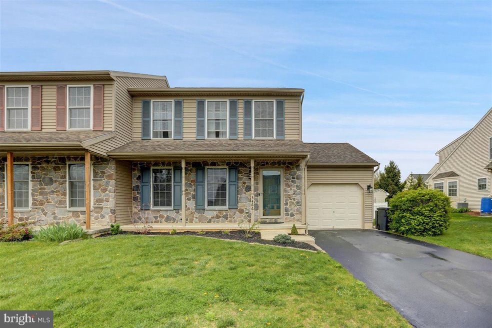 3466 Green Leaf Dr, Mount Joy, PA 17552 - photo 1