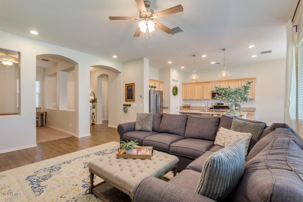 Listing_419453_Photo_1