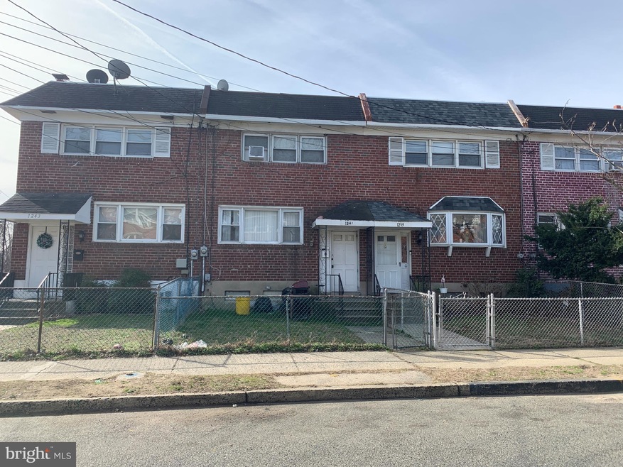 1241 Lakeshore Dr, Camden, NJ 08104 - photo 1