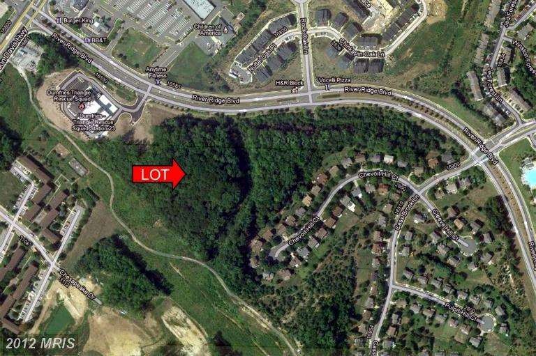 16732 River Ridge Blvd, Woodbridge, VA 22191 - photo 1