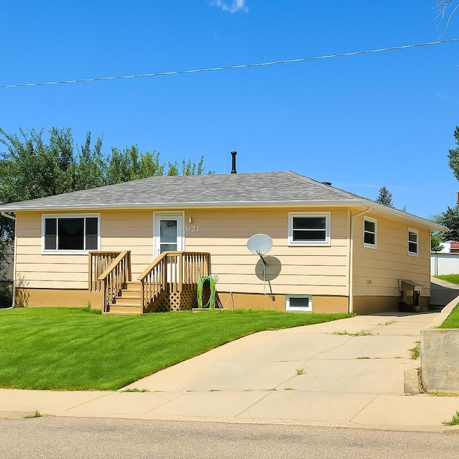 931 13th St, Havre, MT 59501 - photo 1