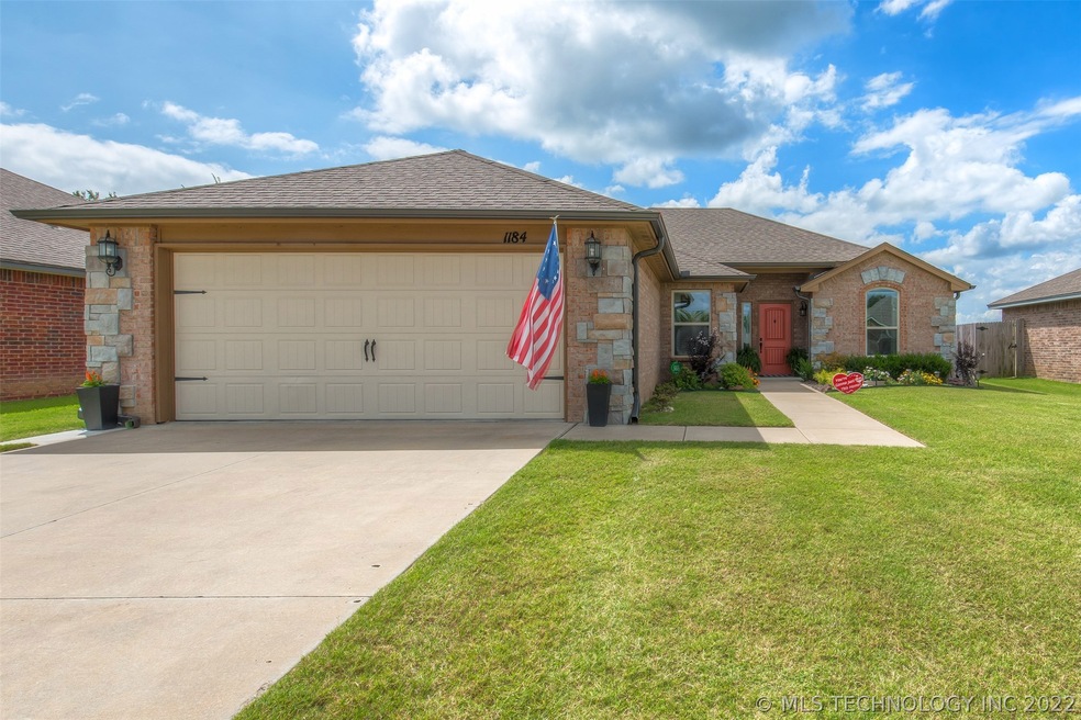 Beautiful Home Creations home featuring upgrades g