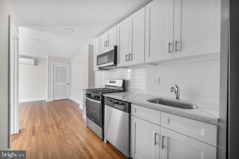 2309 Green St unit 3R, Philadelphia, PA 19130 - photo 1