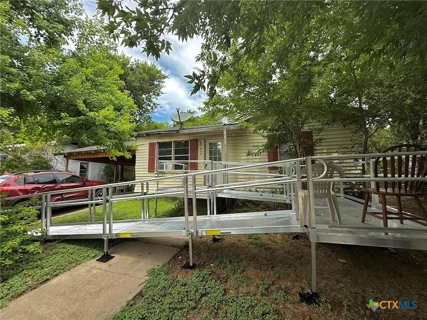 1428 East Ave E, Temple, TX 76501 - photo 1