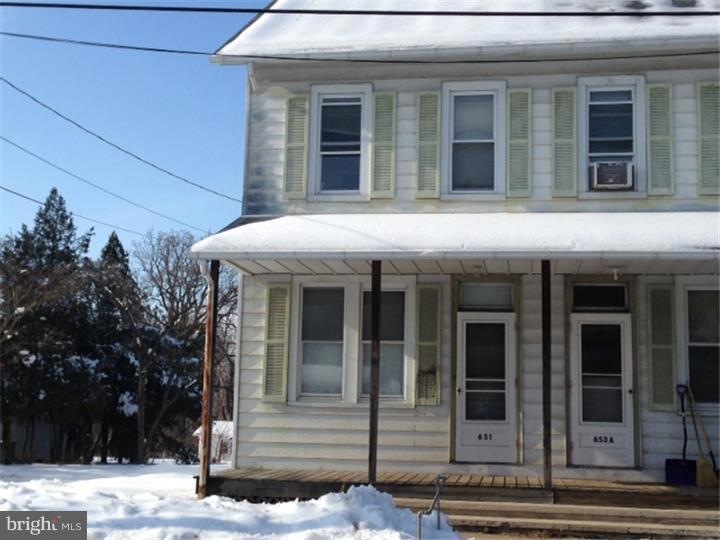 651 Mountain View Rd, Reading, PA 19607 - photo 1