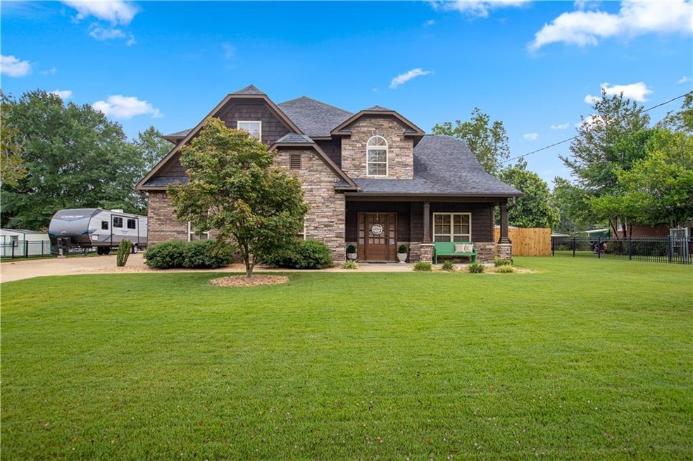 Under Contract $498,900