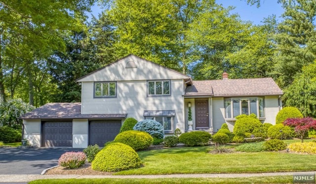 1 Deberg Dr, Old Tappan, NJ 07675 - photo 1