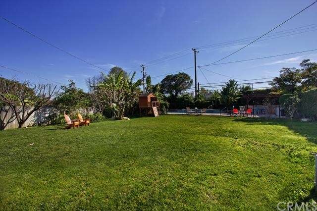 Jaw dropping huge backyard with pool/spa and outdo