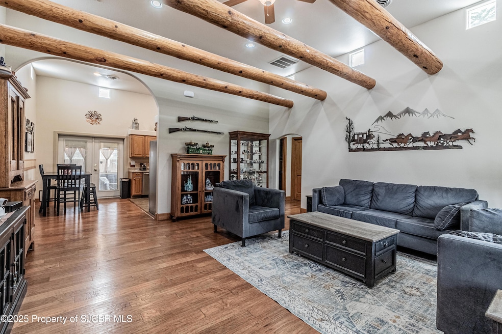 109 Meadow Cir, Bloomfield, NM 87413 - photo 1