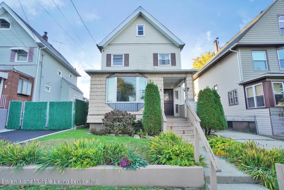174 Myrtle Ave, Staten Island, NY 10310 - photo 1