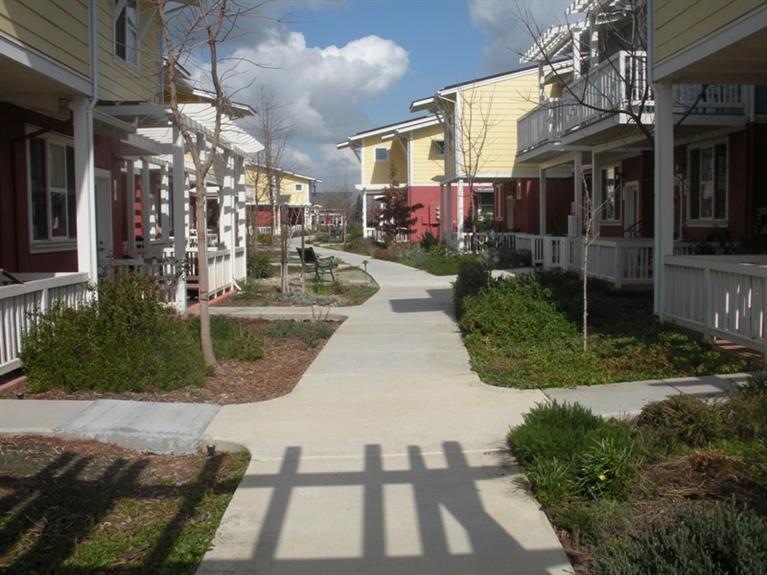 Center walk way to complex