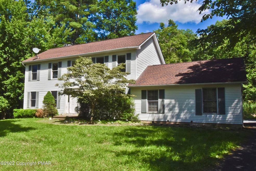 184 Escoll Dr, East Stroudsburg, PA 18301 - photo 1