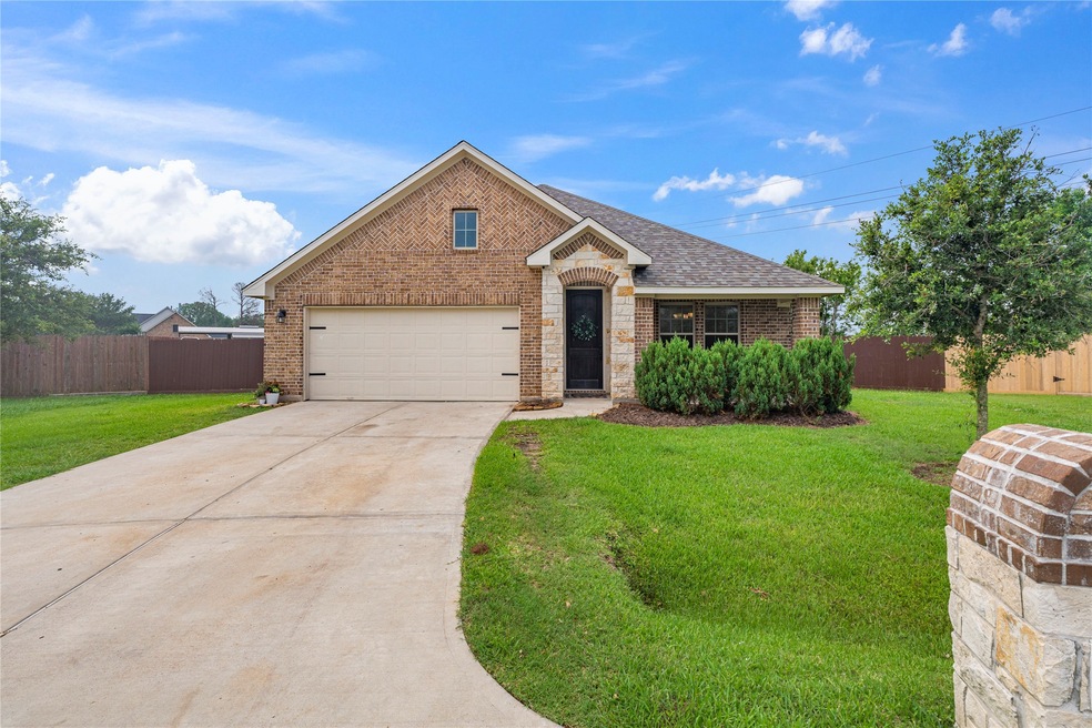 3827 Willow Breeze Cir, Needville, TX 77461 - photo 1