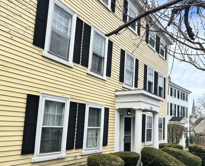 183 Washington St unit 1, Marblehead, MA 01945 - photo 1