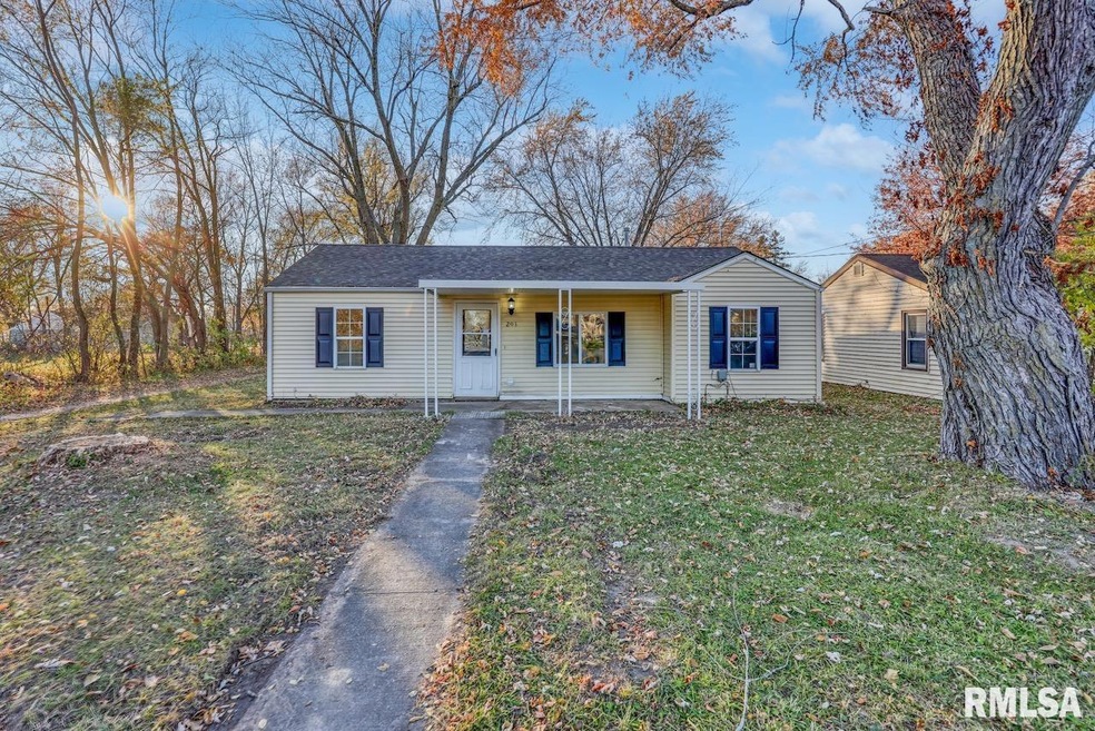 201 Connecticut St, Washington, IL 61571 - photo 1