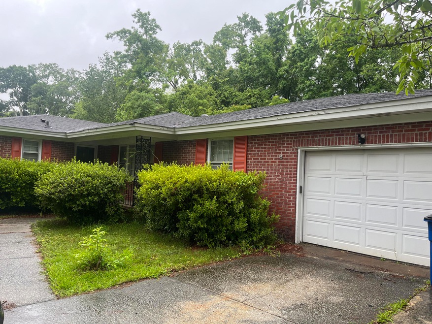 2210 N Dallerton Picture
