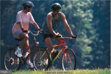 8606 Kittama Dr, Clinton, MD 20735 - photo 1