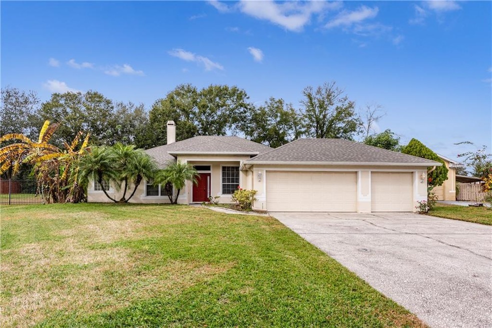 Charming 4BD/2BA POOL HOME on an OVERSIZED HALF AC