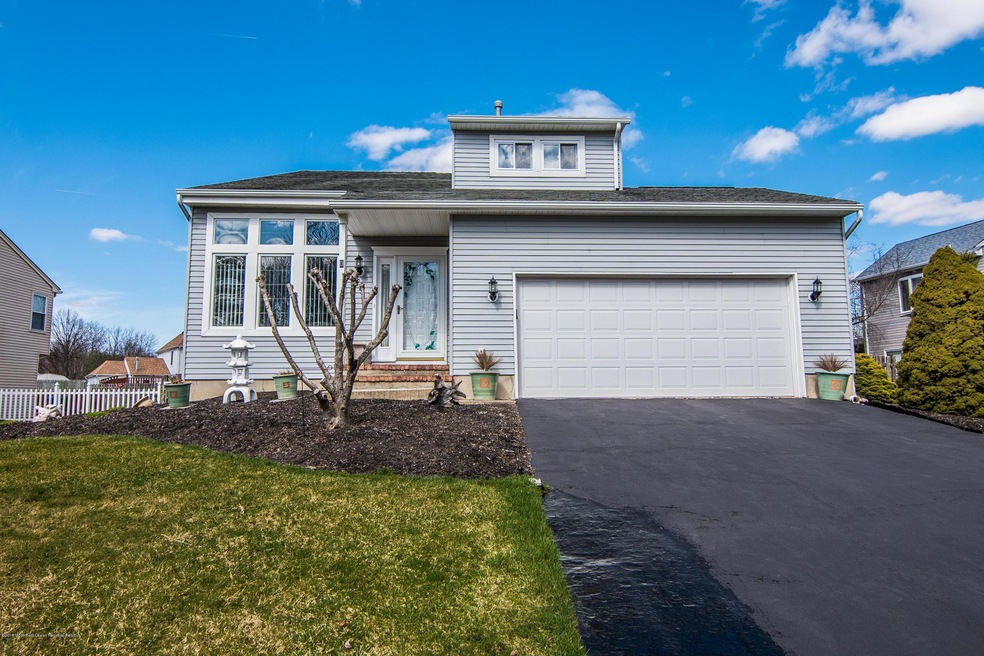 8 Cripple Creek Rd, Howell, NJ 07731 - photo 1