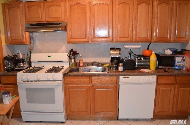 25-71 Steinway St unit 3 Fl, Astoria, NY 11103 - photo 1