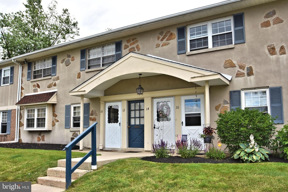 14 Belfast Dr, North Wales, PA 19454 - photo 1