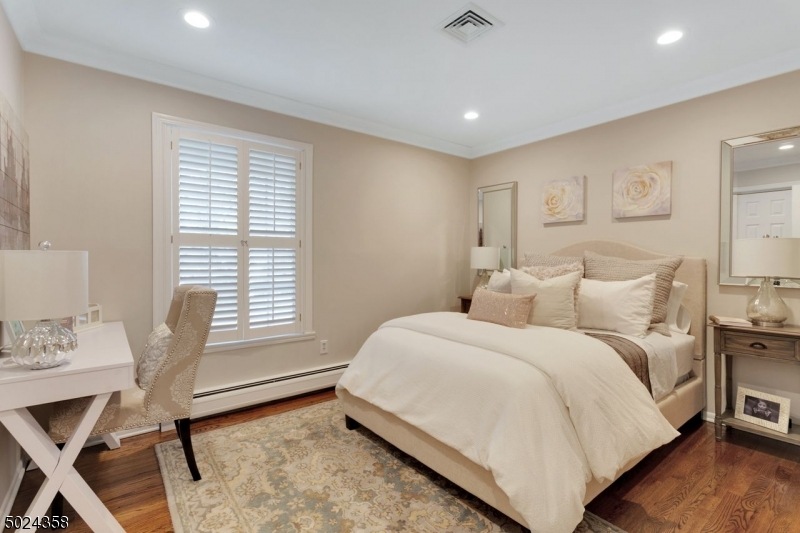 236 Hidden Glen Ct, Franklin Lakes, NJ 07417 - photo 1