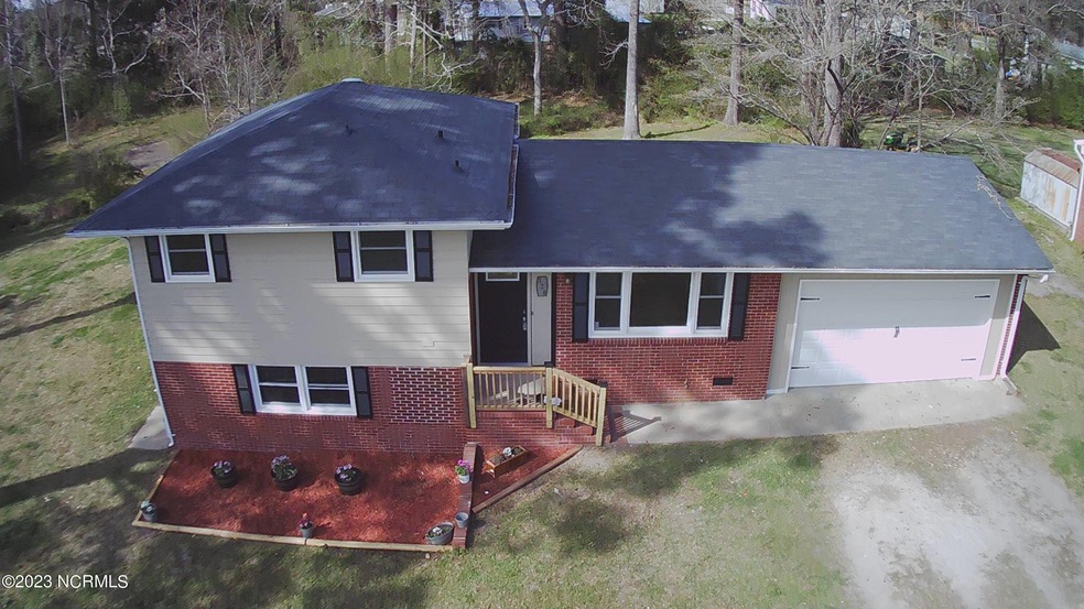 128 Mike Loop Rd, Jacksonville, NC 28546 - photo 1