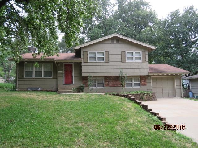 10901 W 72nd Terrace, Shawnee, KS 66203 - photo 1
