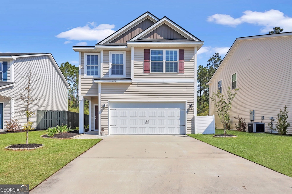 572 Brightleaf Cir, Hinesville, GA 31313 - photo 1