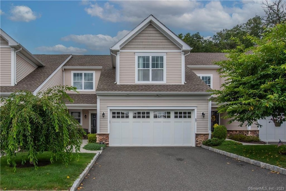 57 Woods Ln unit 57, Newtown, CT 06470 - photo 1