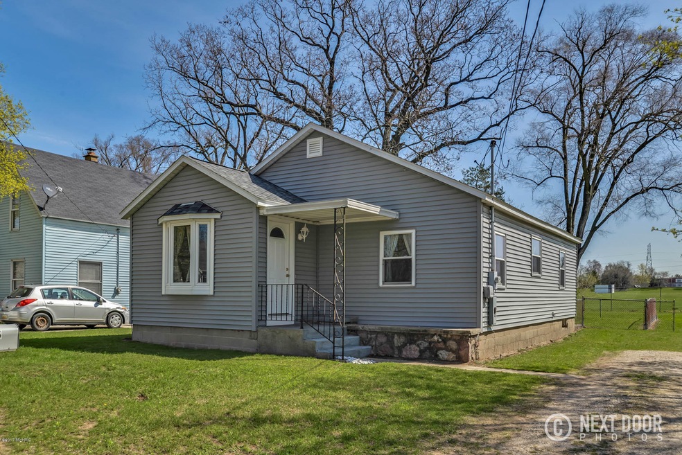 215 Alpine St, Wayland, MI 49348 - photo 1