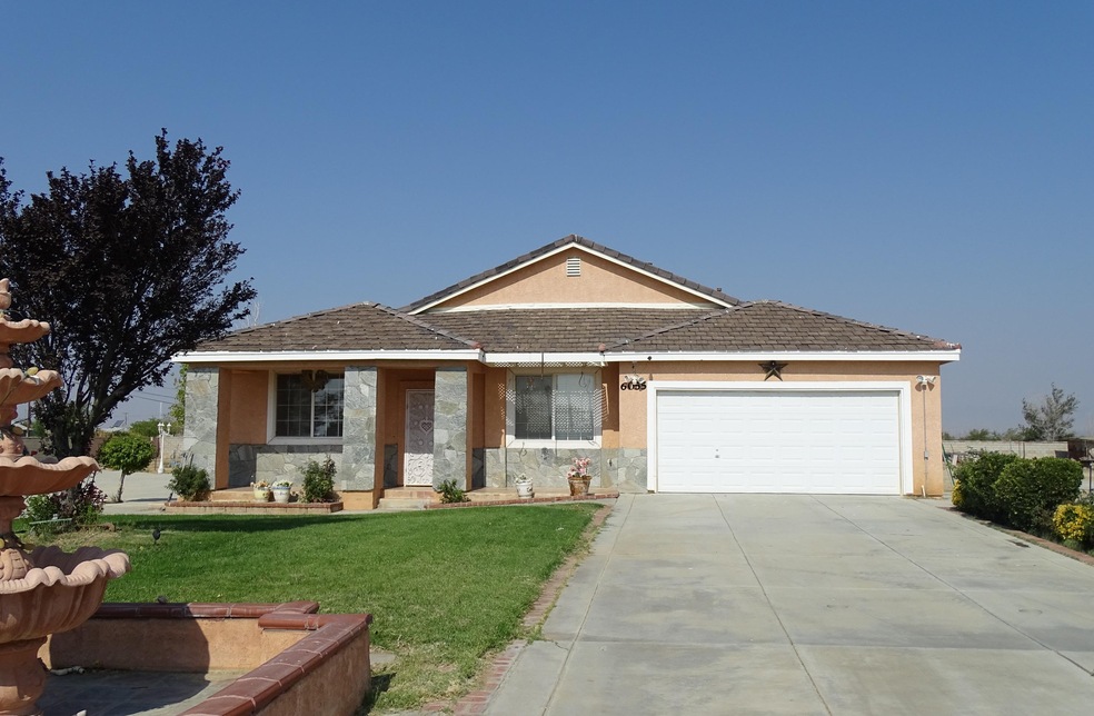 6055 Holiday Ave, Rosamond, CA 93560 - photo 1