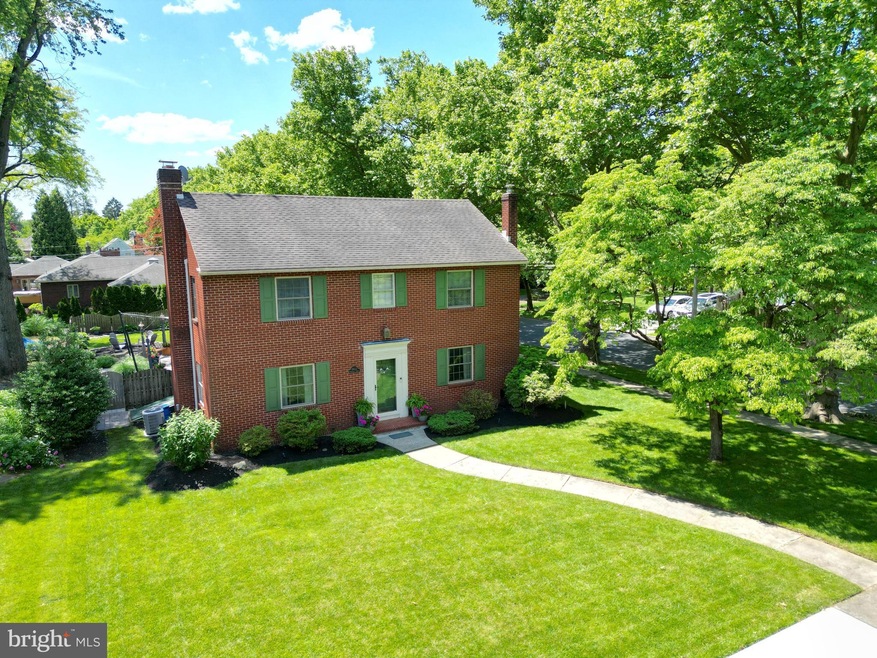 2622 W Greenleaf St, Allentown, PA 18104 - photo 1