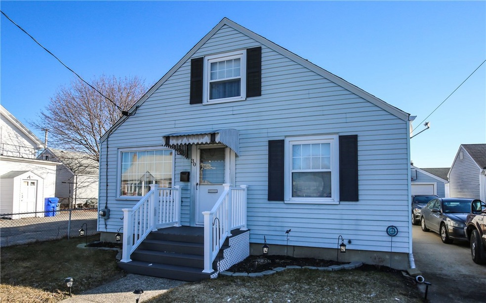 30 Ashburne St, Pawtucket, RI 02861 - photo 1