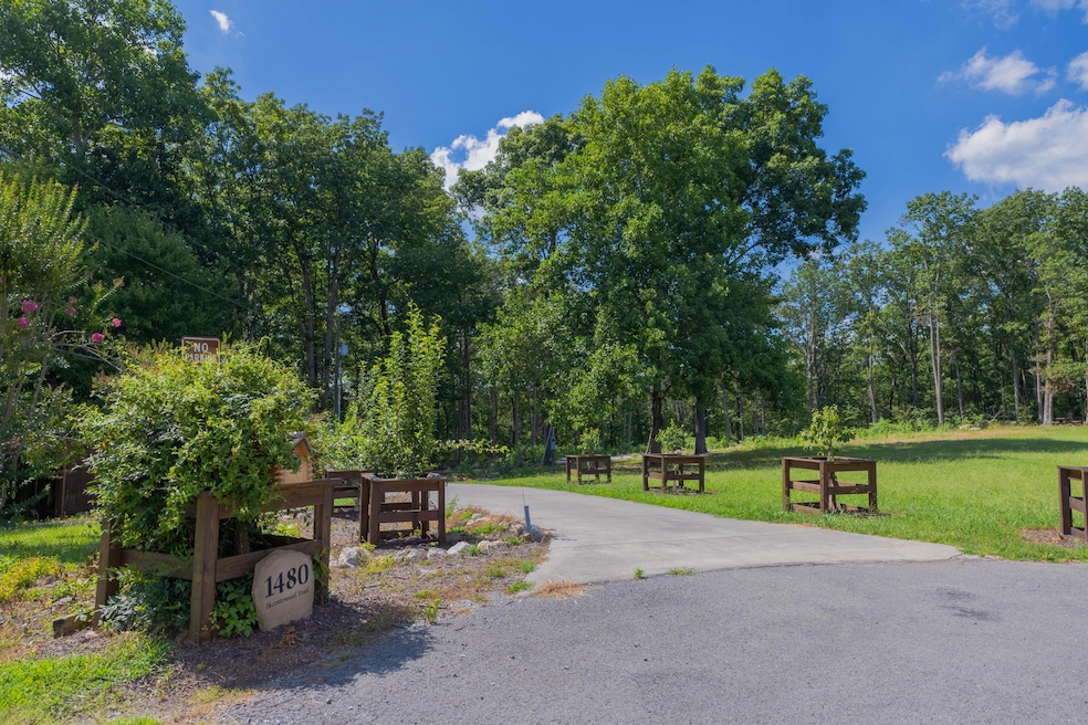 1480 Bicentennial Trl