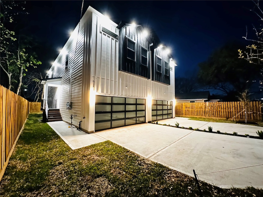 610 E 41st St unit A  B, Houston, TX 77022 - photo 1