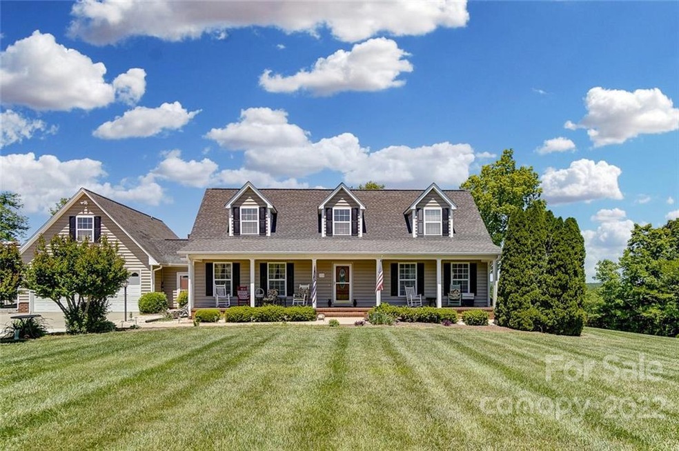 122 Four Winds Dr, Statesville, NC 28625 - photo 1