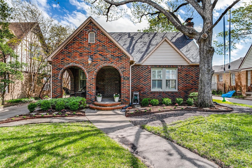 5934 Vanderbilt Ave, Dallas, TX 75206 - photo 1