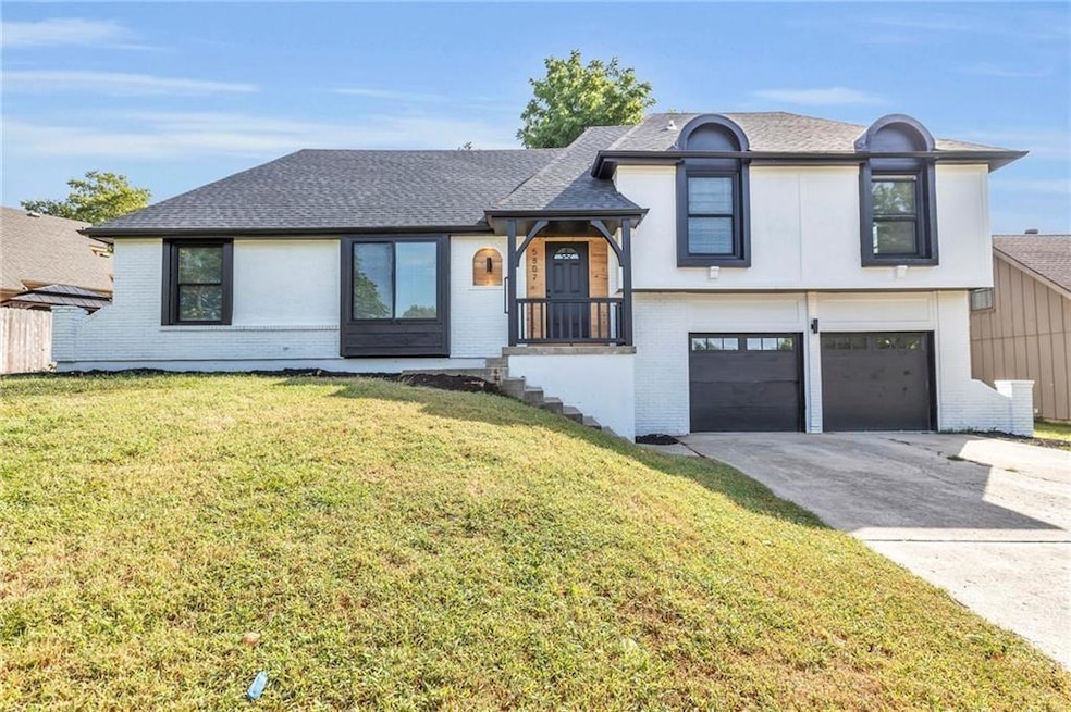 5807 Noland Rd, Shawnee, KS 66216 - photo 1