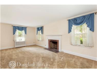 84-26 266th St, Flpk, NY 11001 - photo 1