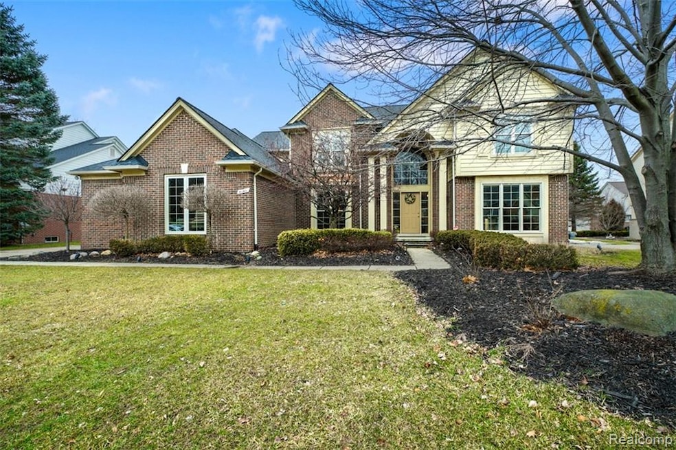 4141 Blue Heron Dr, Auburn Hills, MI 48326 - photo 1