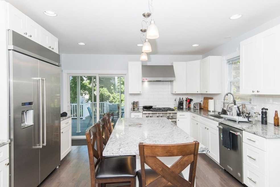 242 Willow Ave unit 2, Somerville, MA 02144 - photo 1