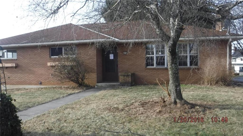 4272 N Church St, Whitehall, PA 18052 - photo 1