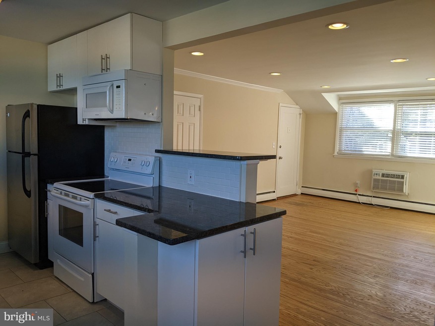 5 E Golf Club Ln unit B4, Paoli, PA 19301 - photo 1