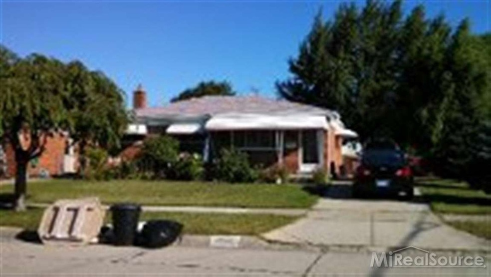 13349 Champaign Ave, Warren, MI 48089 - photo 1